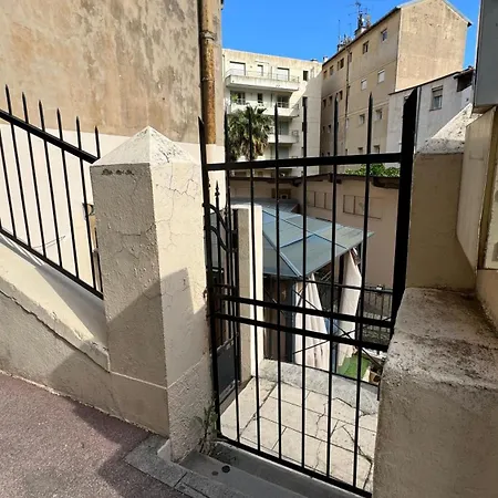 Lägenhet Monaco Duplex, 8 Sleeps Bnbrickeys *