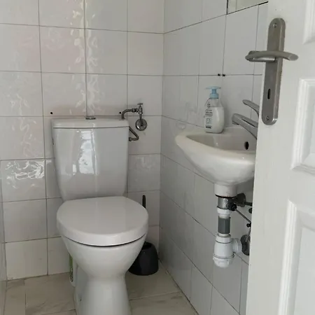 Monaco Duplex, 8 Sleeps Bnbrickeys * بوزولي