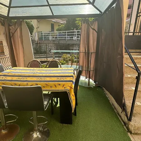 Monaco Duplex, 8 Sleeps Bnbrickeys Beausoleil