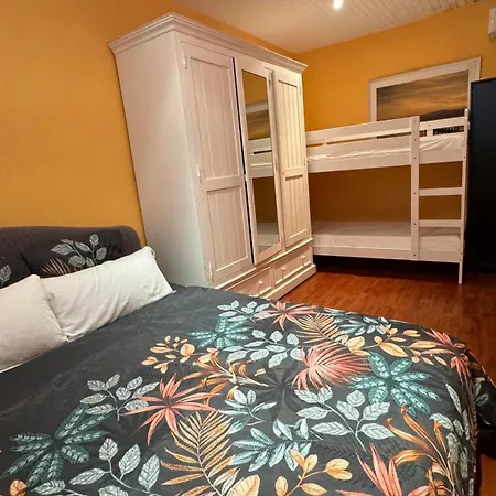 Monaco Duplex, 8 Sleeps Bnbrickeys