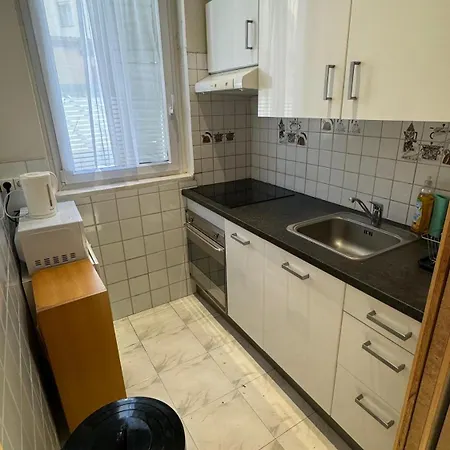 Monaco Duplex, 8 Sleeps Bnbrickeys *